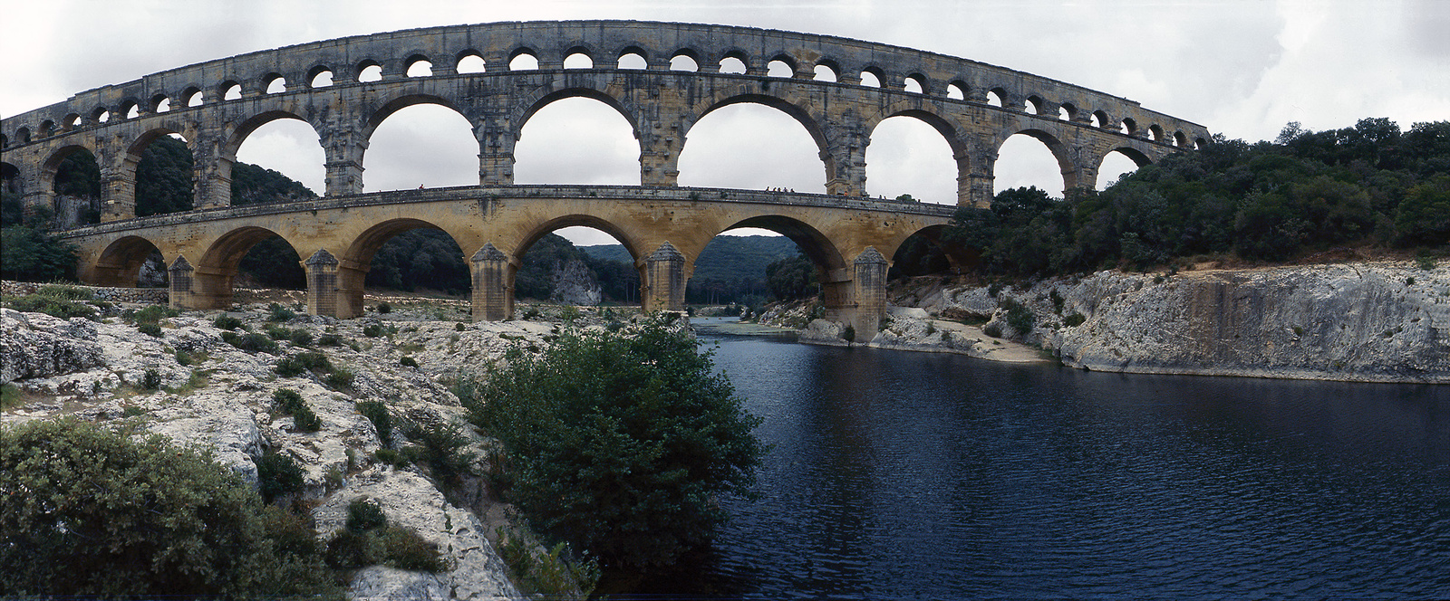 Pont du Gard pano