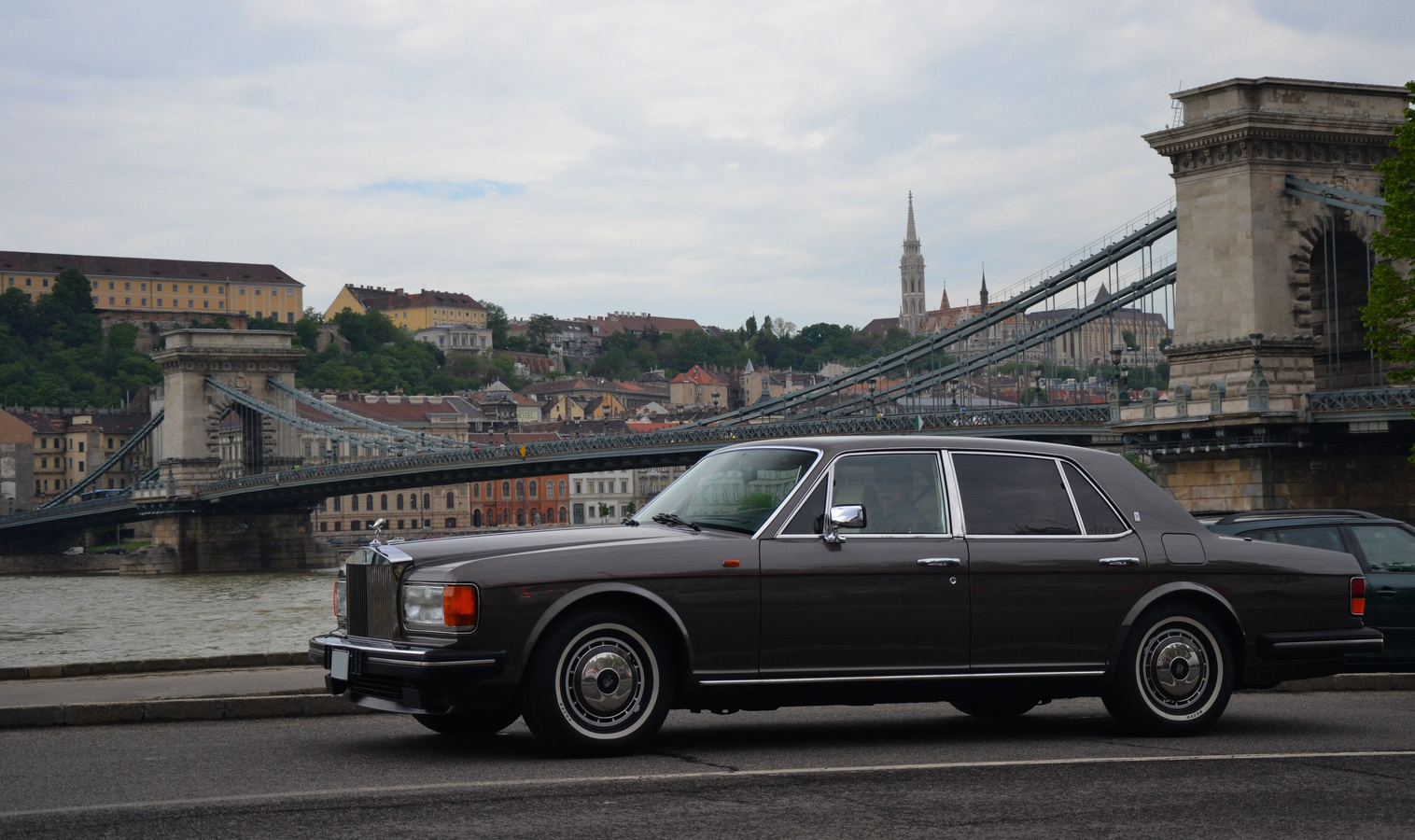 Royce silver spirit. Rolls-Royce Silver Spirit. Rolls Royce Silver Spirit 2. Роллс Ройс 1990 года. Роллс Ройс 1994.