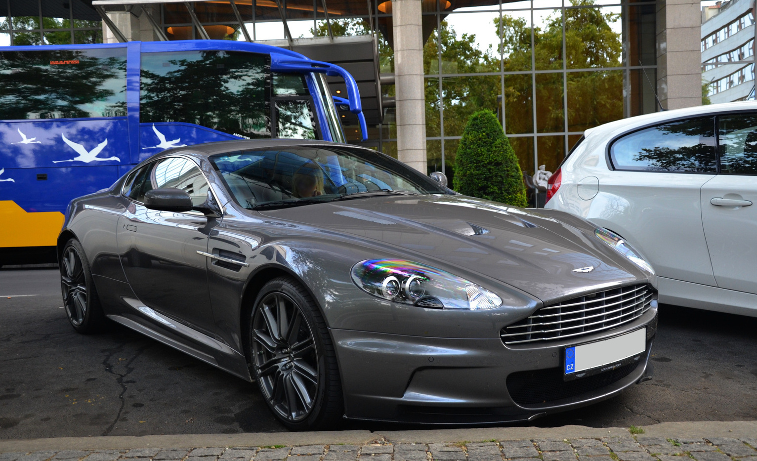 Aston Martin DBS