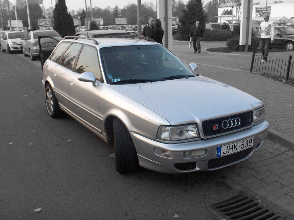 Audi RS2 replica