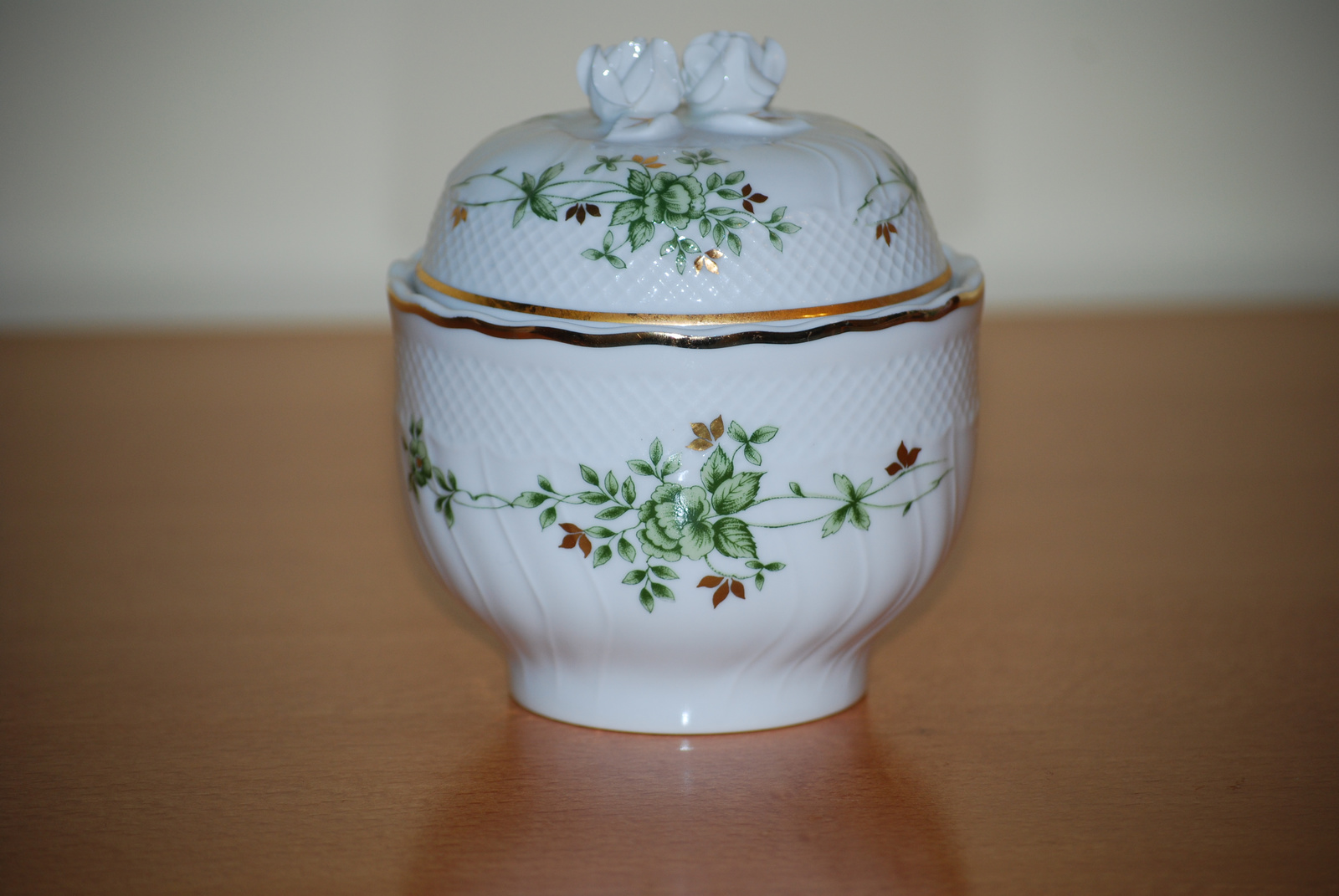 porcelánok 044