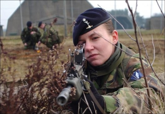 military woman uk army 000033 jpg 530