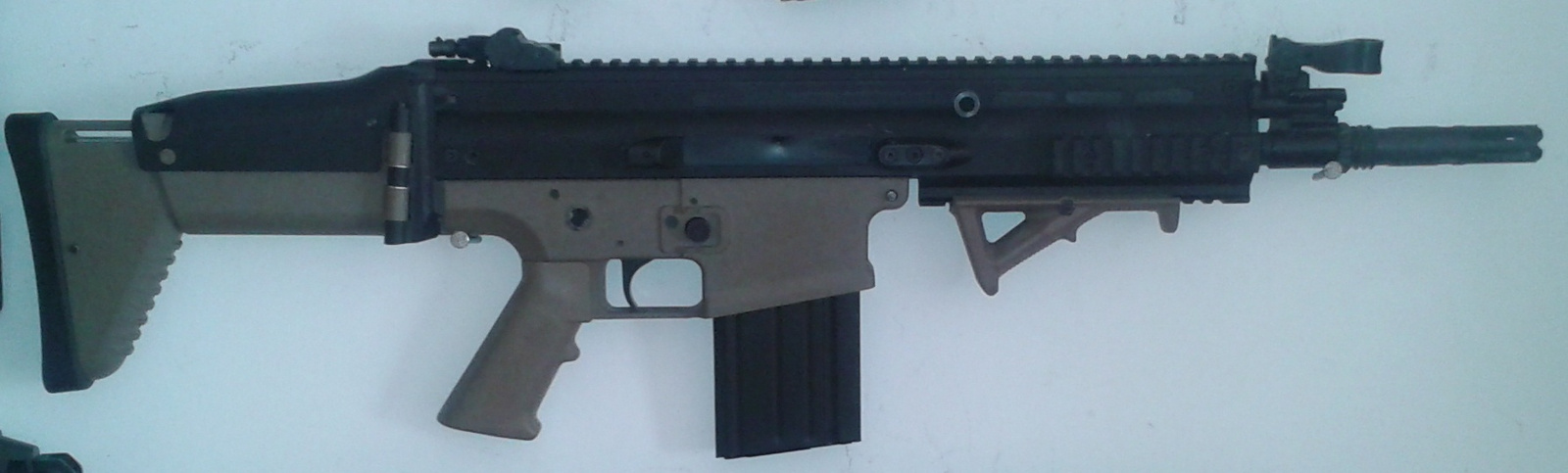 2013-06-02 11.10.27 scar h