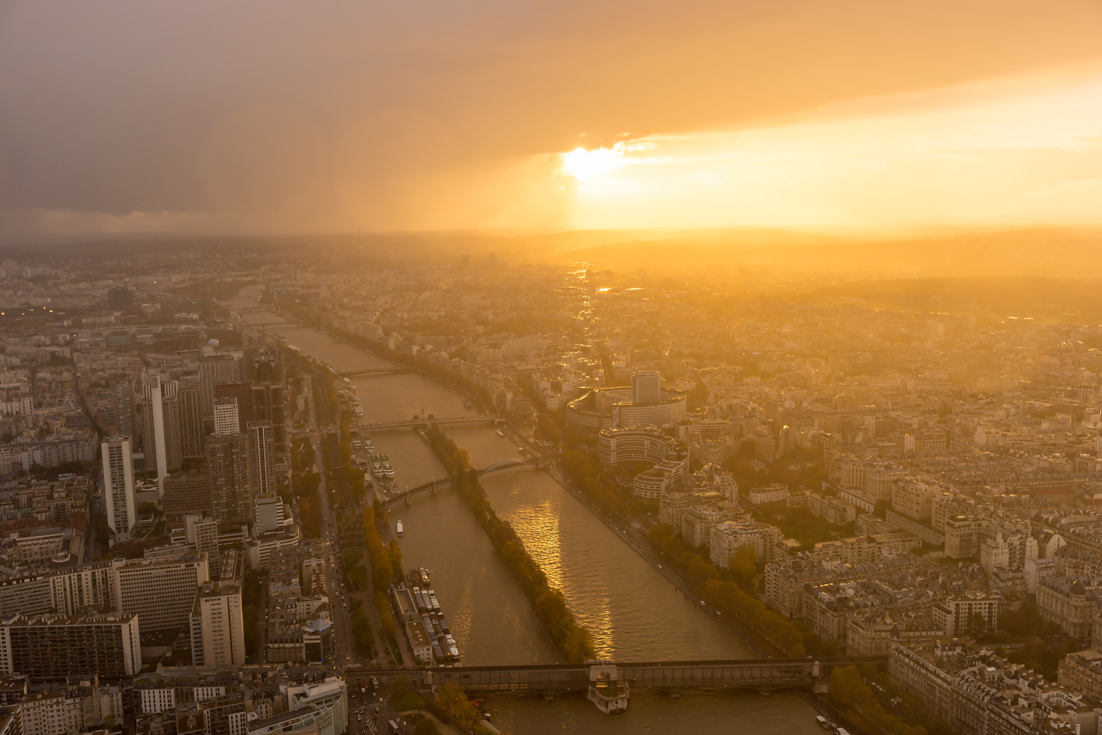 Stormy sunset, Paris