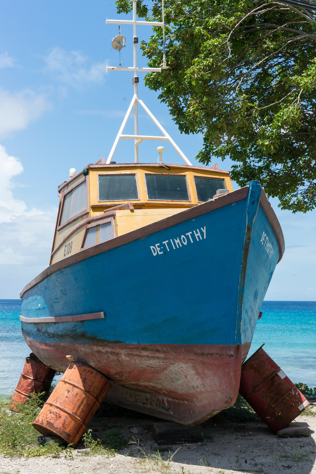 Sixmen's Bay - Barbados 2014