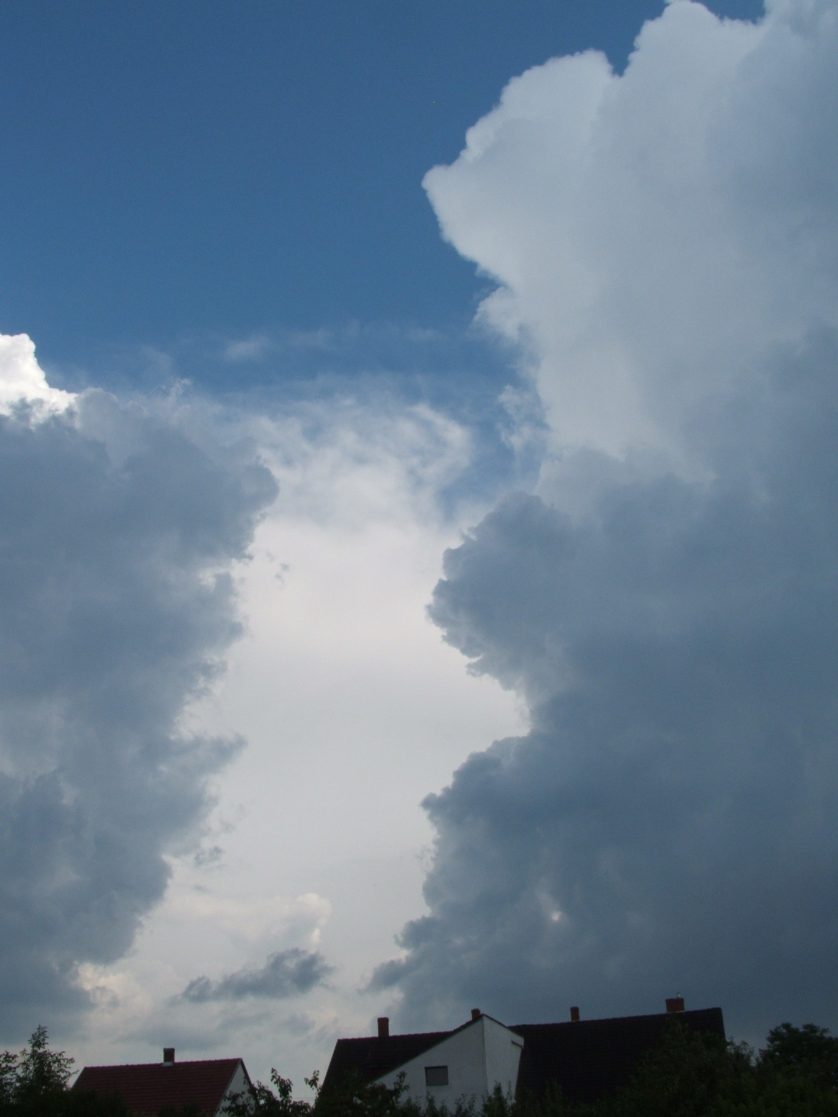 Hatalmas zivatarfelhő (cumulonimbus)