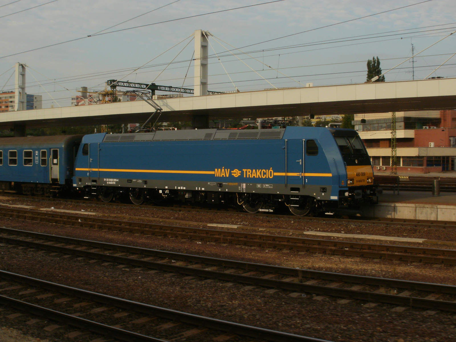 480 009