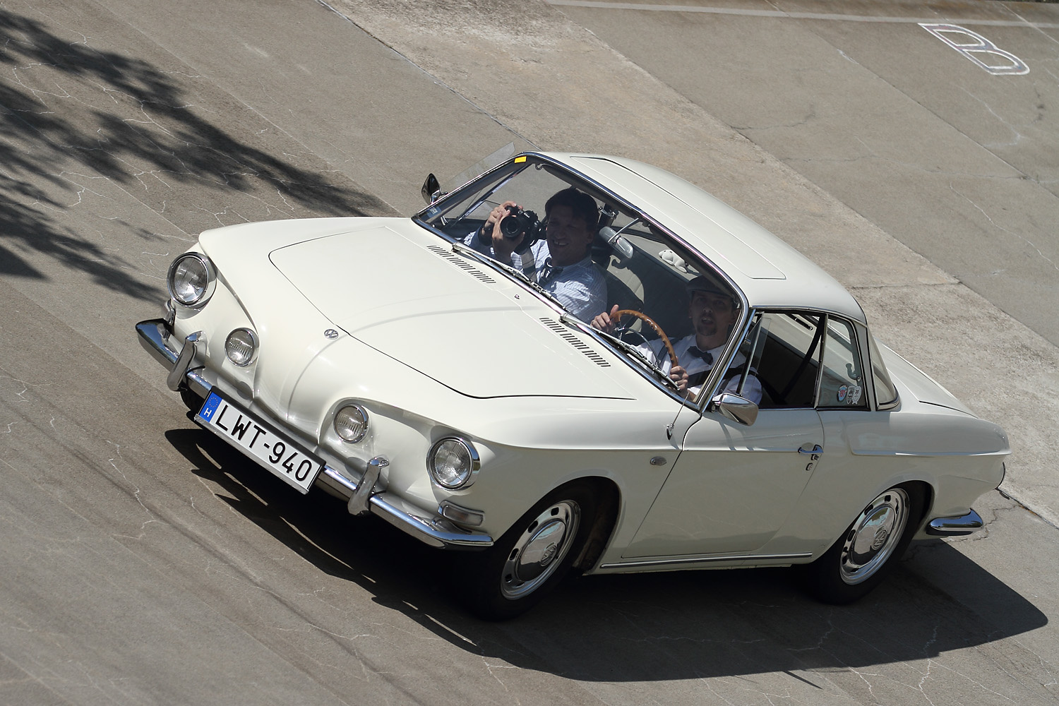 Volkswagen Karmann Ghia