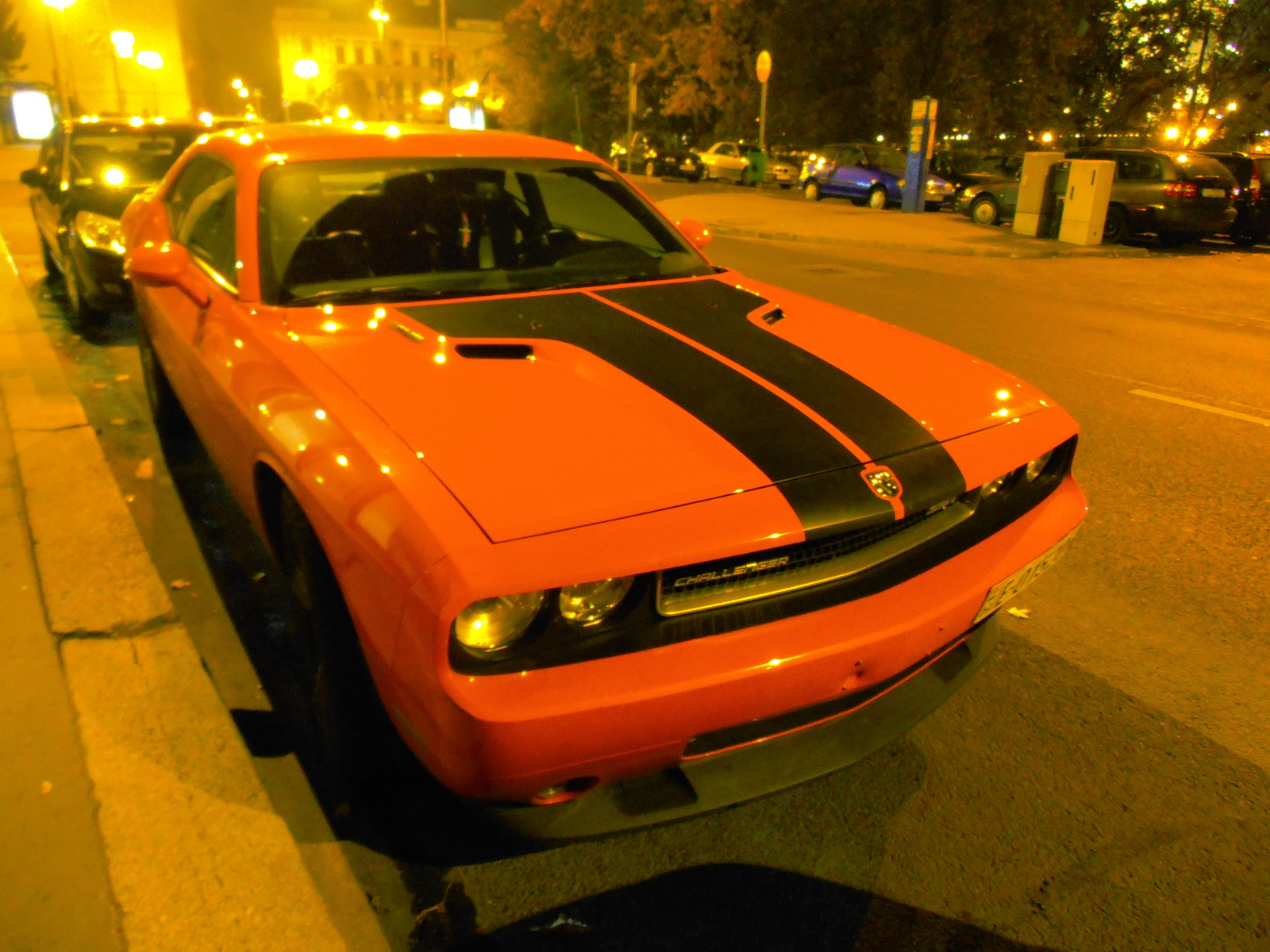 Dodge Challenger SRT-8