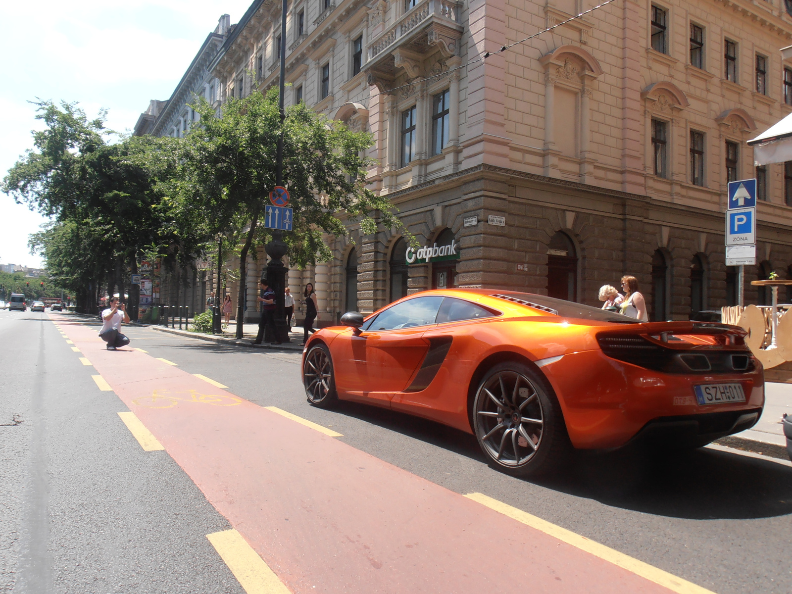 Mclaren MP4-12C