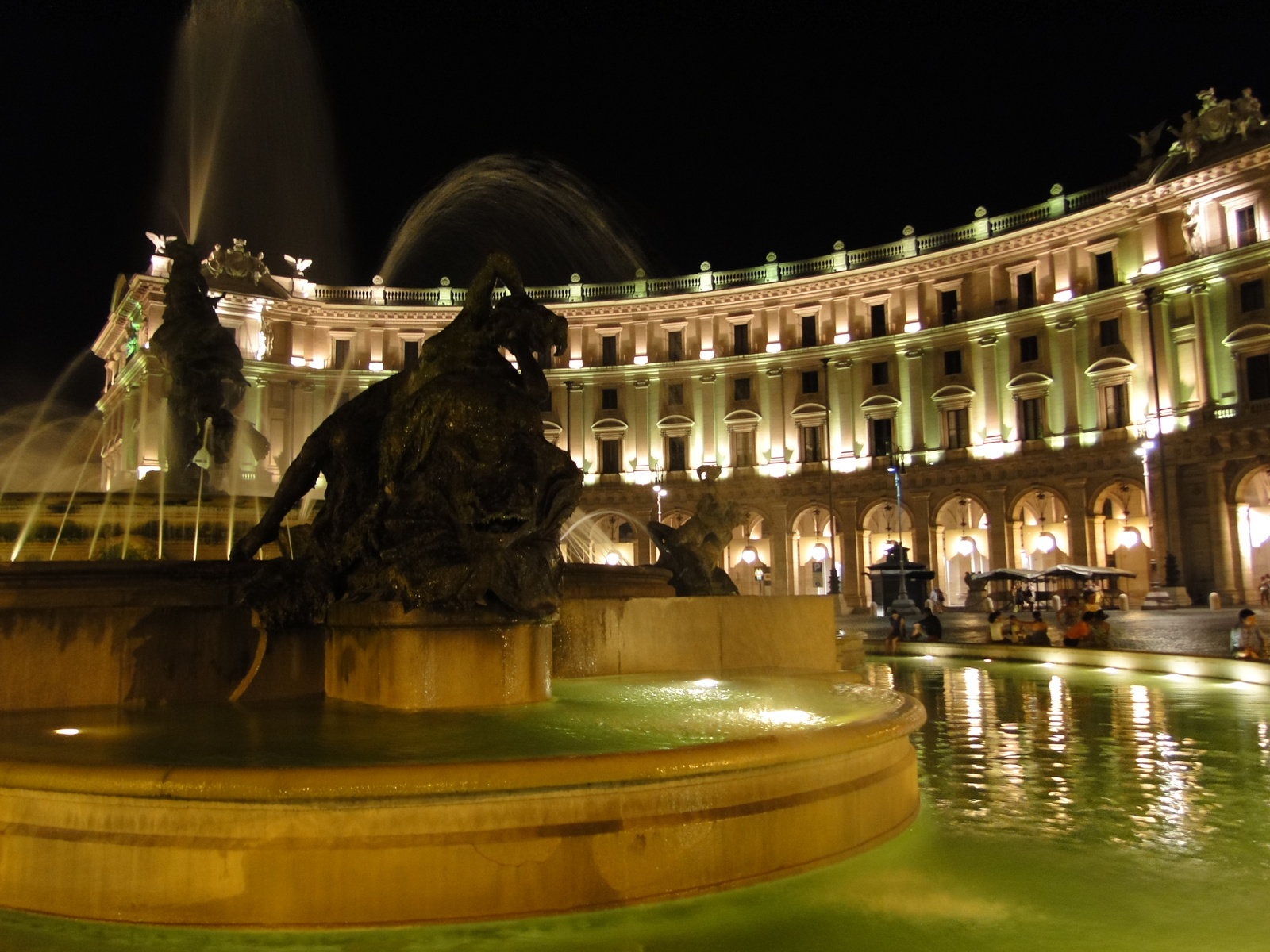 Róma by night, Piazza Republica