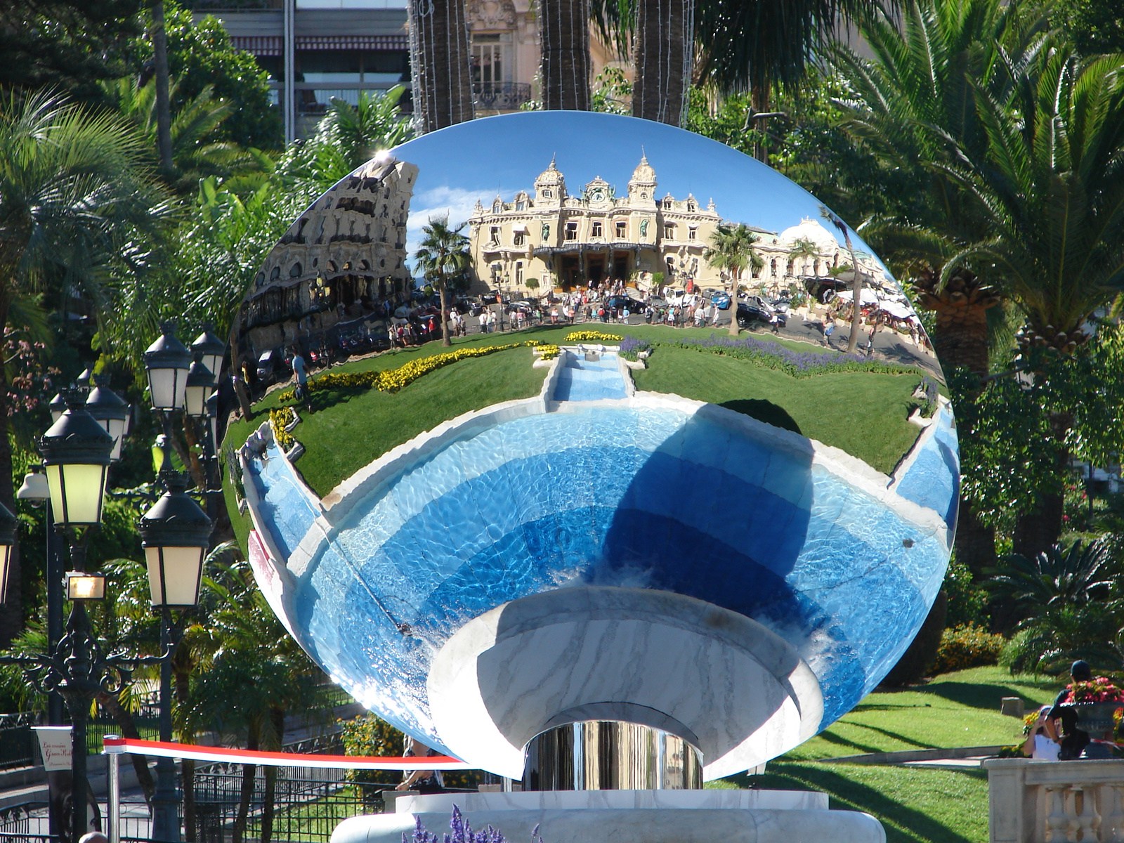 Monte Carlo-i Casino tükörből nézve