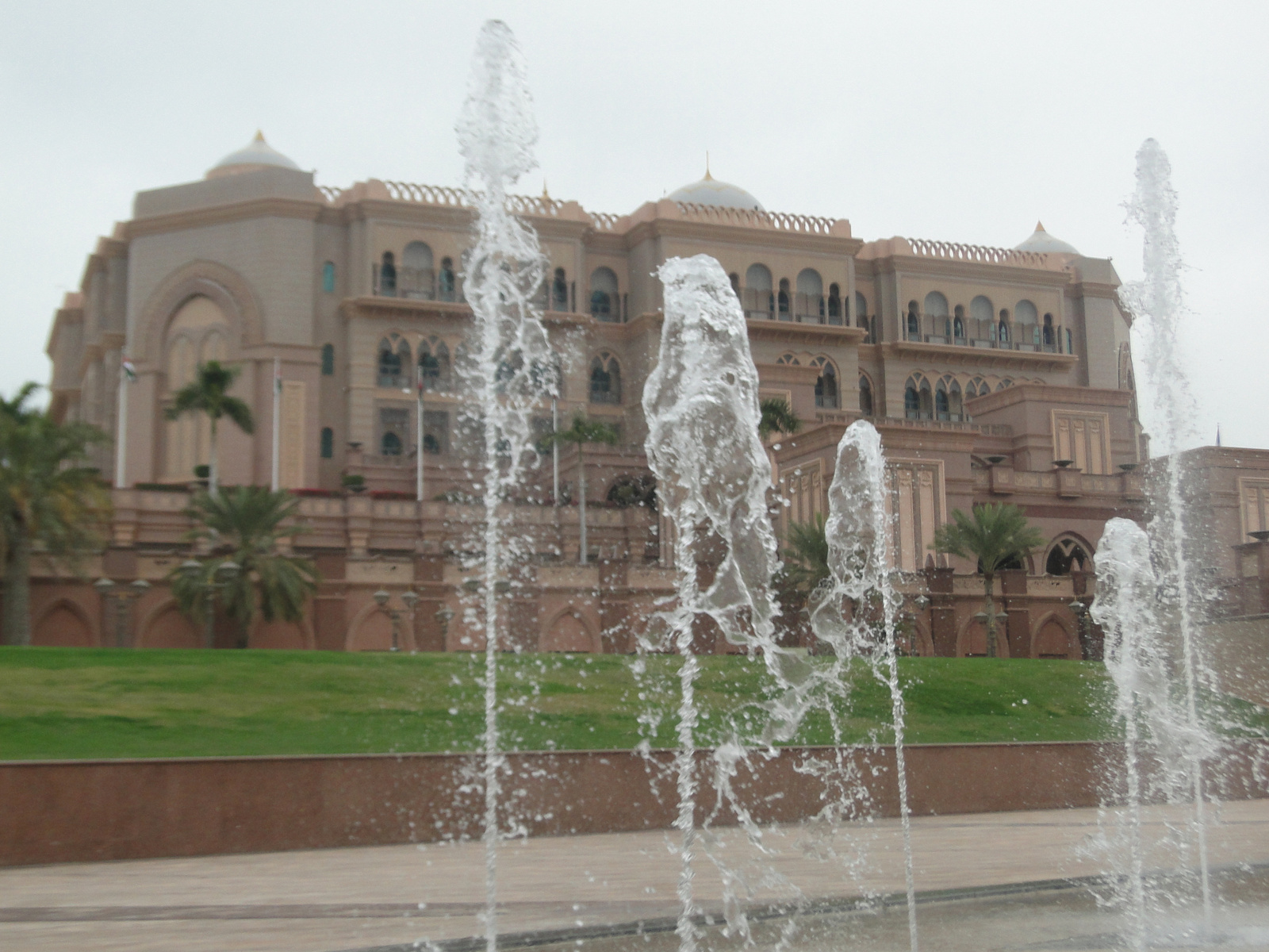Emirates Palace Luxury 5 Star Hotel in Abu Dhabi(3)