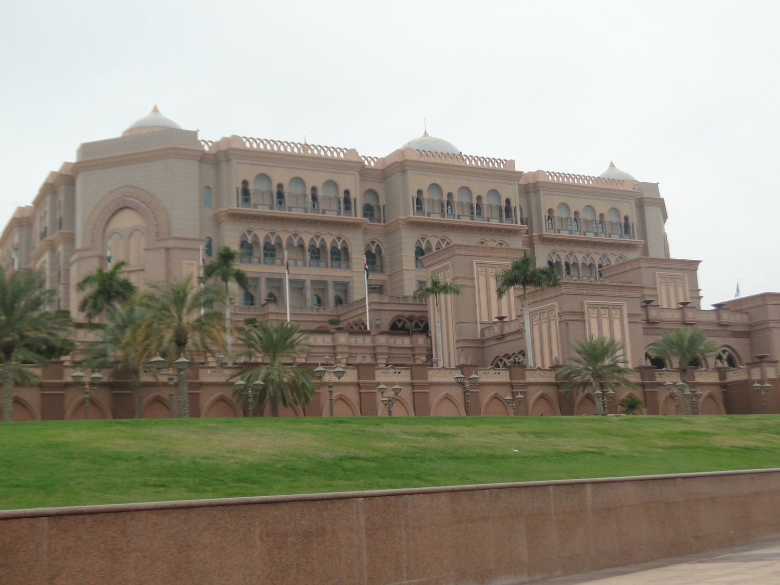 Emirates Palace Luxury 5 Star Hotel in Abu Dhabi(4)