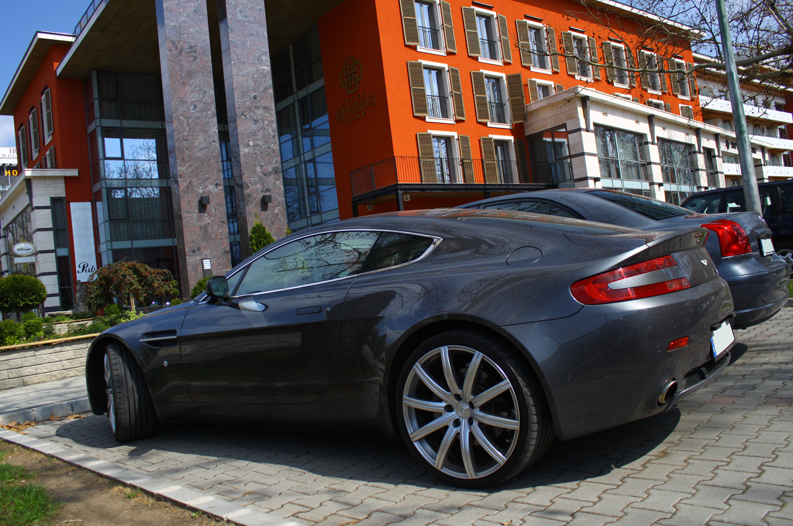 Aston Martin V8 Vantage