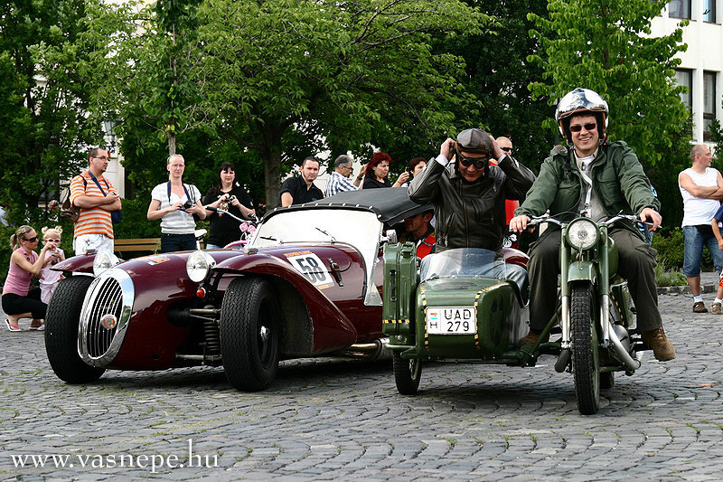 Oldtimer verseny cél Veszprém 2009 13