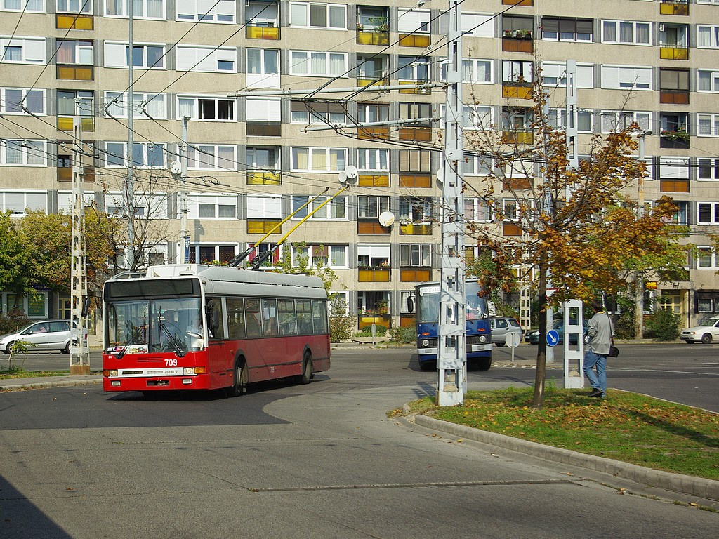 Ikarus 412T az Örs vezér téren 1 2008.10.12