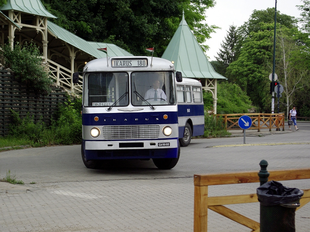 Ikarus 180 Hűvösvölgyben 03 2011.06.05