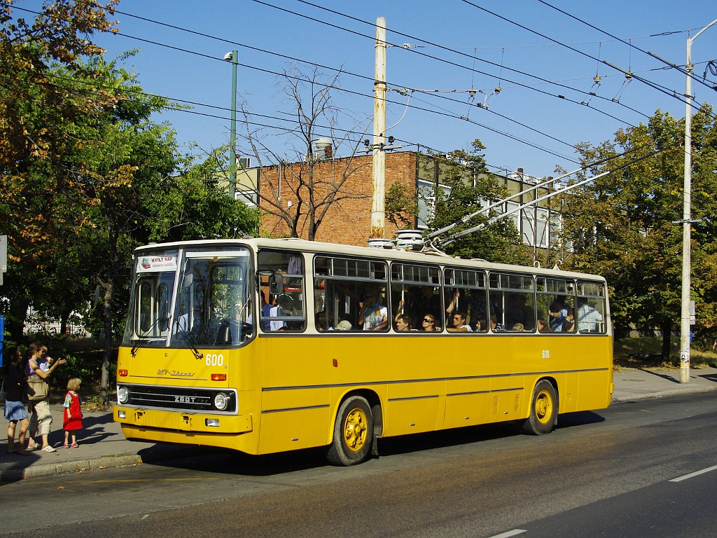 Ikarus 260T a Stadionoknál 14 2011.09.24