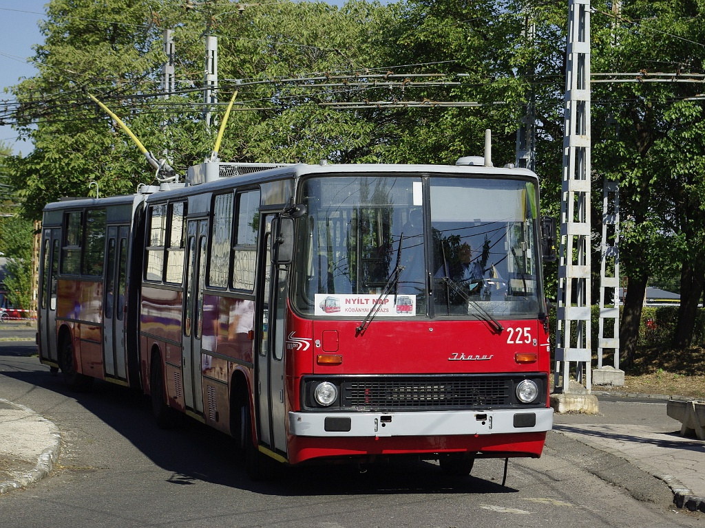 Ikarus 280T a Troligarázsban 10 2011.09.24
