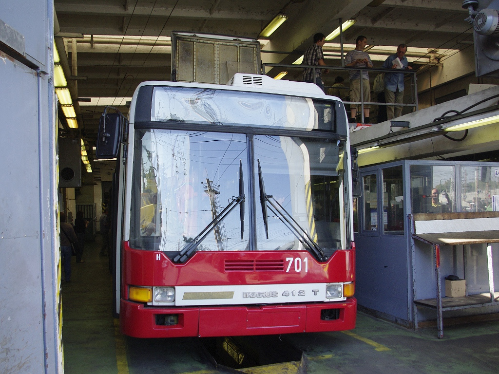 Ikarus 412T a Troligarázsban 1 2011.09.24