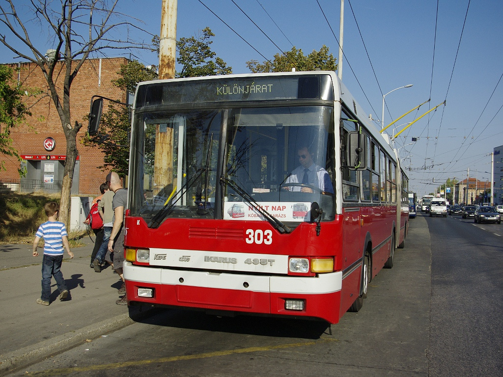 Ikarus 435T a Stadionoknál 18 2011.09.24