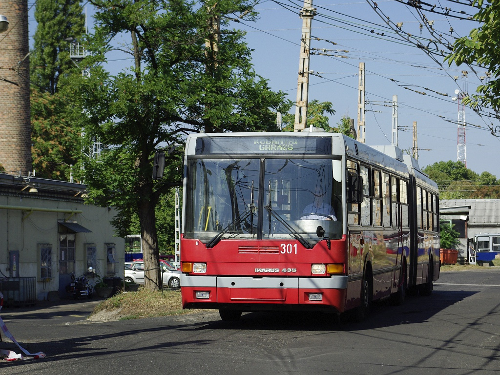 Ikarus 435T a Troligarázsban 14 2011.09.24