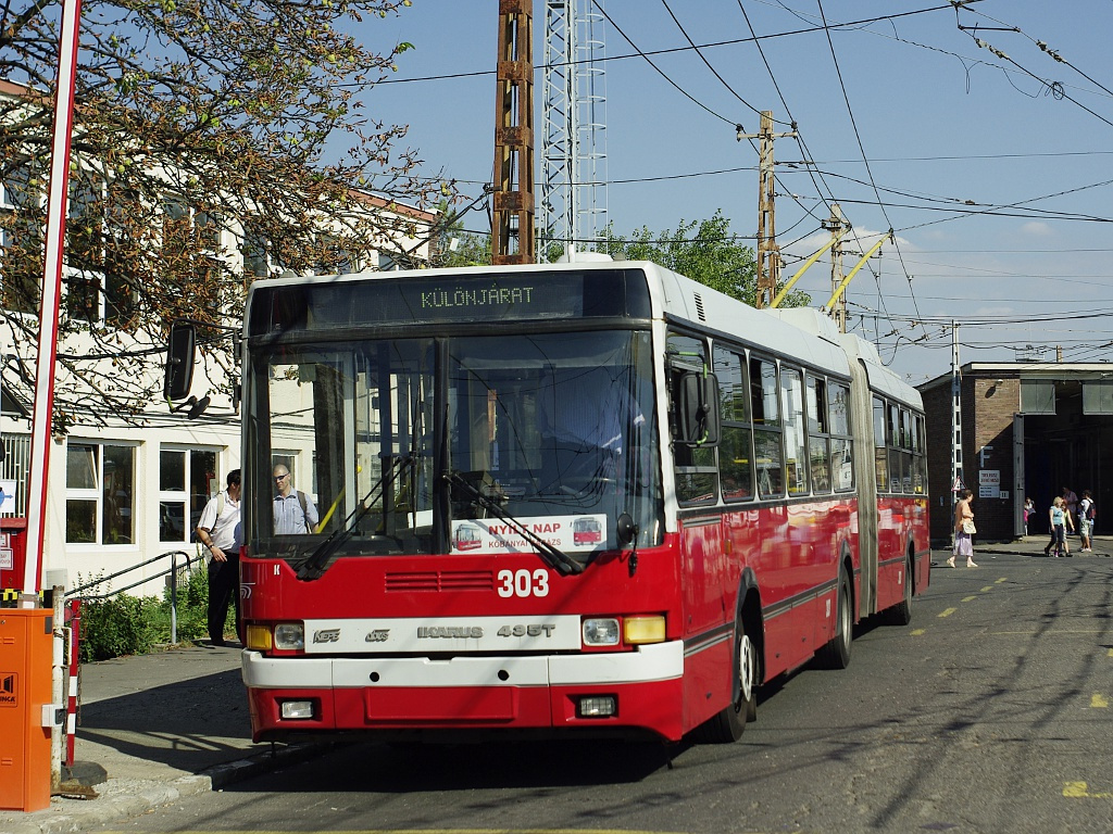 Ikarus 435T a Troligarázsban 26 2011.09.24