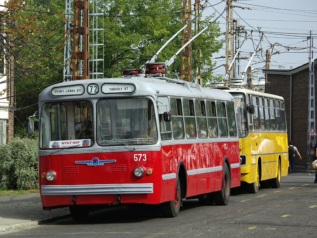 ZIU5 a troligarázsban 07 2012.09.29