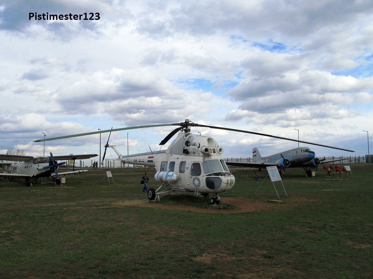 MI-2 mentőhelikopter