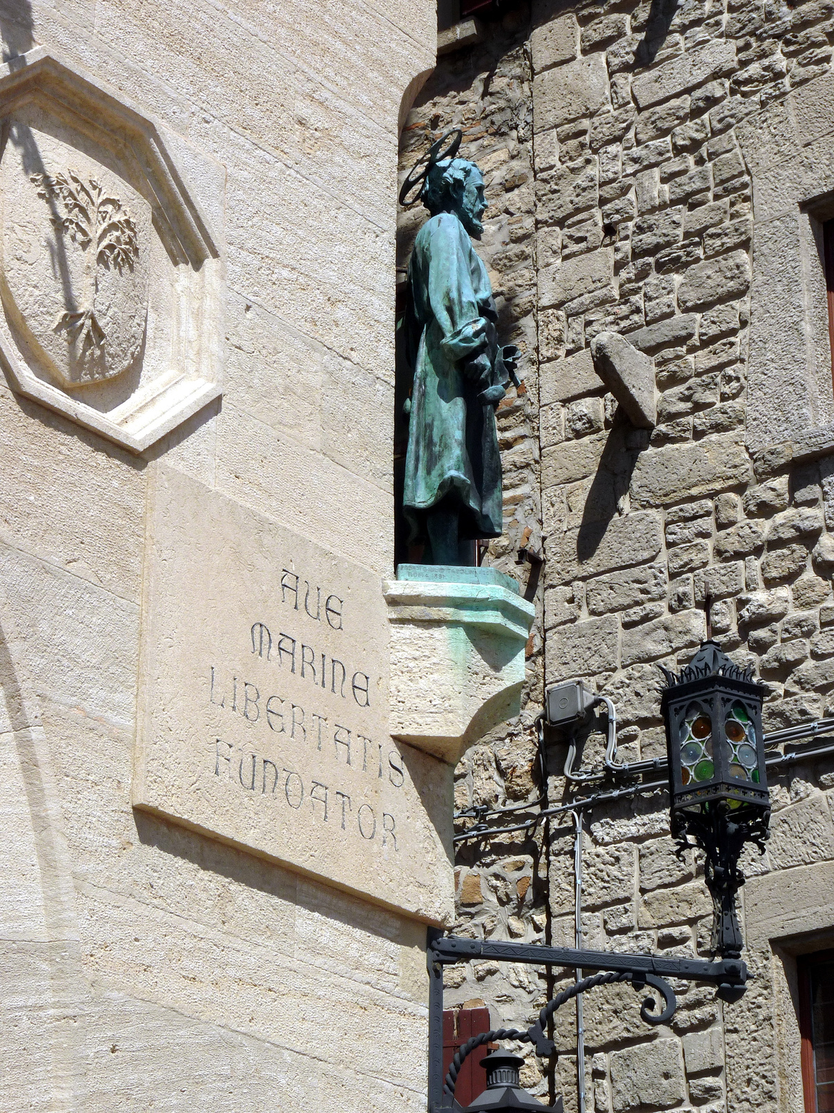 St. Marino bronzszobra