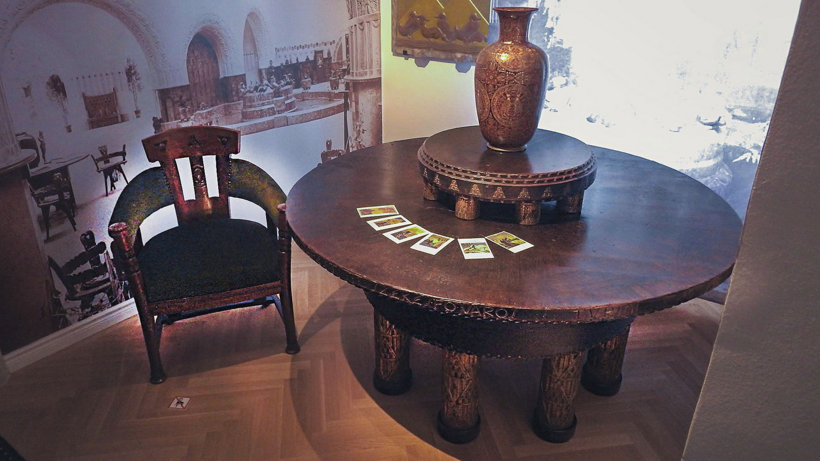 Asztal a torinói világkiállításra