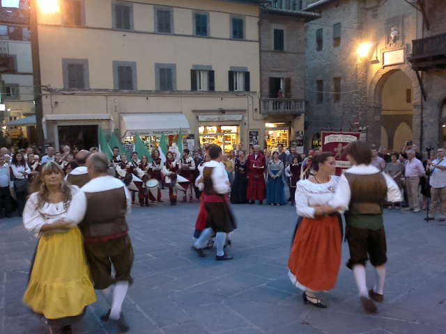 Cortona piazza republican