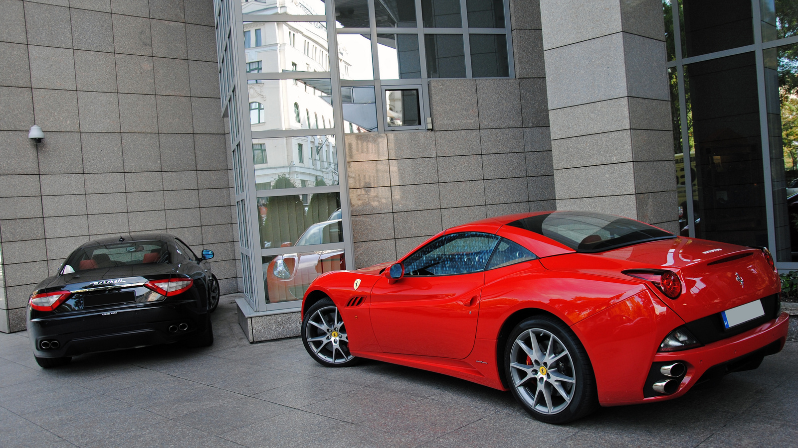 Ferrari California &amp; Maserati Granturismo