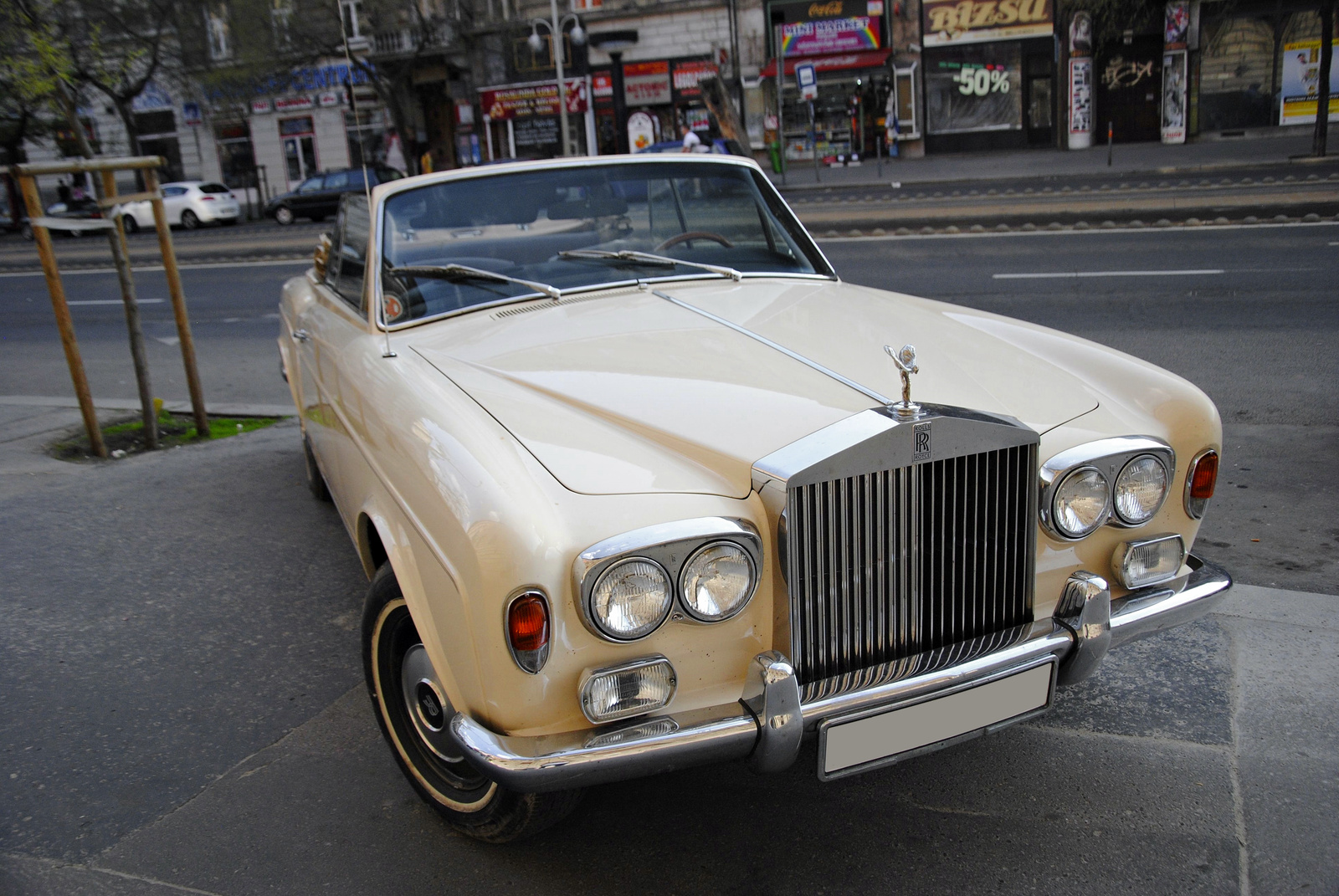 Rolls-Royce Corniche Convertible