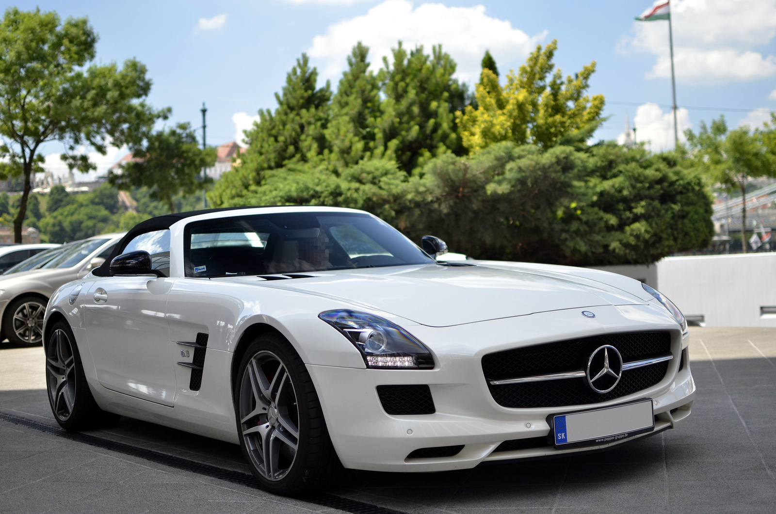 Mercedes-Benz SLS AMG GT Roadster