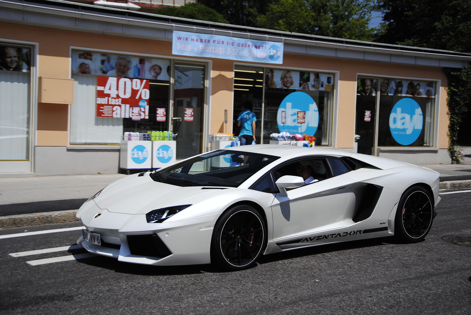 Lamborghini Aventador LP 700-4