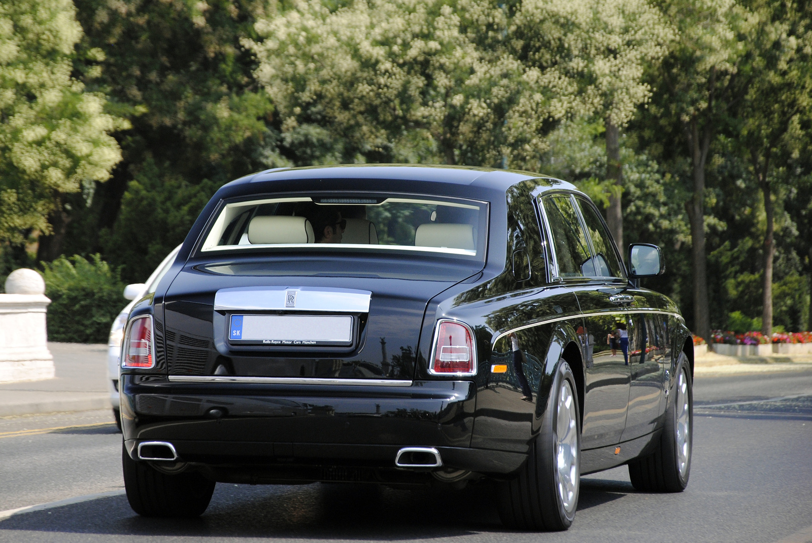 Rolls-Royce Phantom EWB