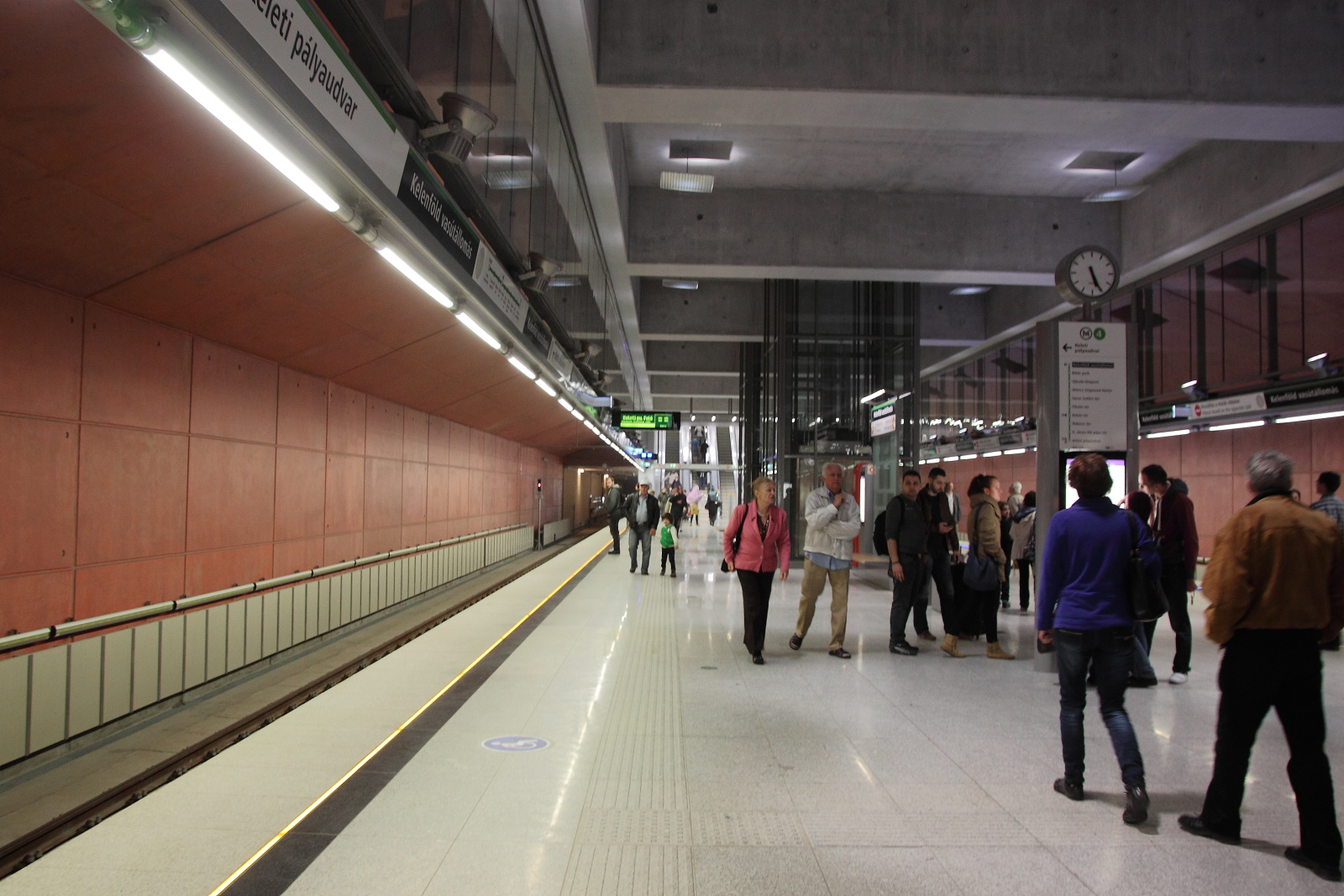 Metro 4 - kelenföldi peron