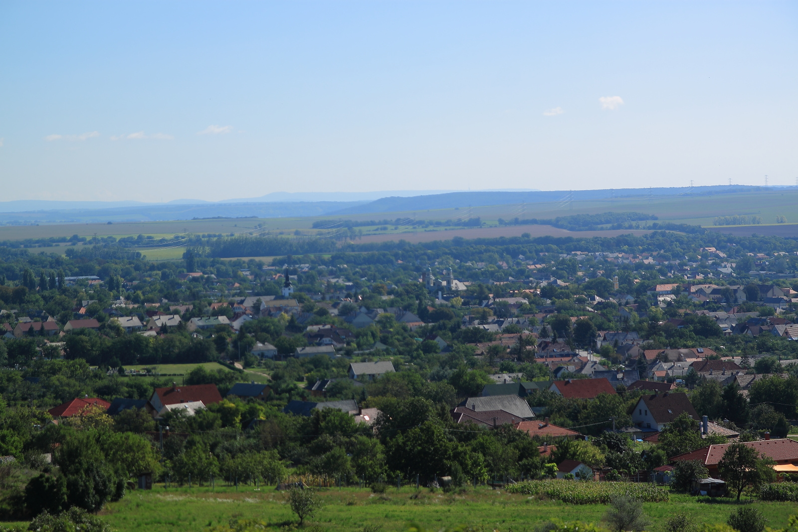 Csákvár a Haraszt hegyről