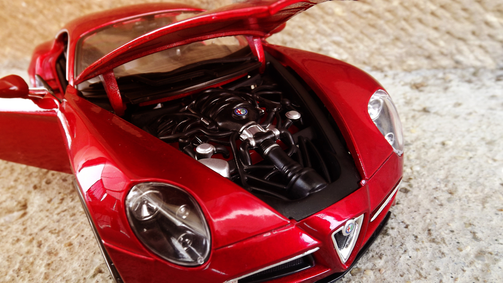 Alfa Romeo 8C