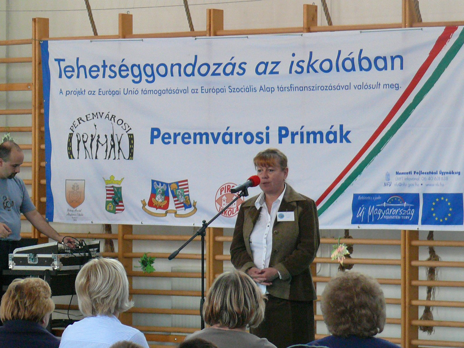 2011 2012 39 Peremvárosi Prímák Kerületi mesemondó verseny 01