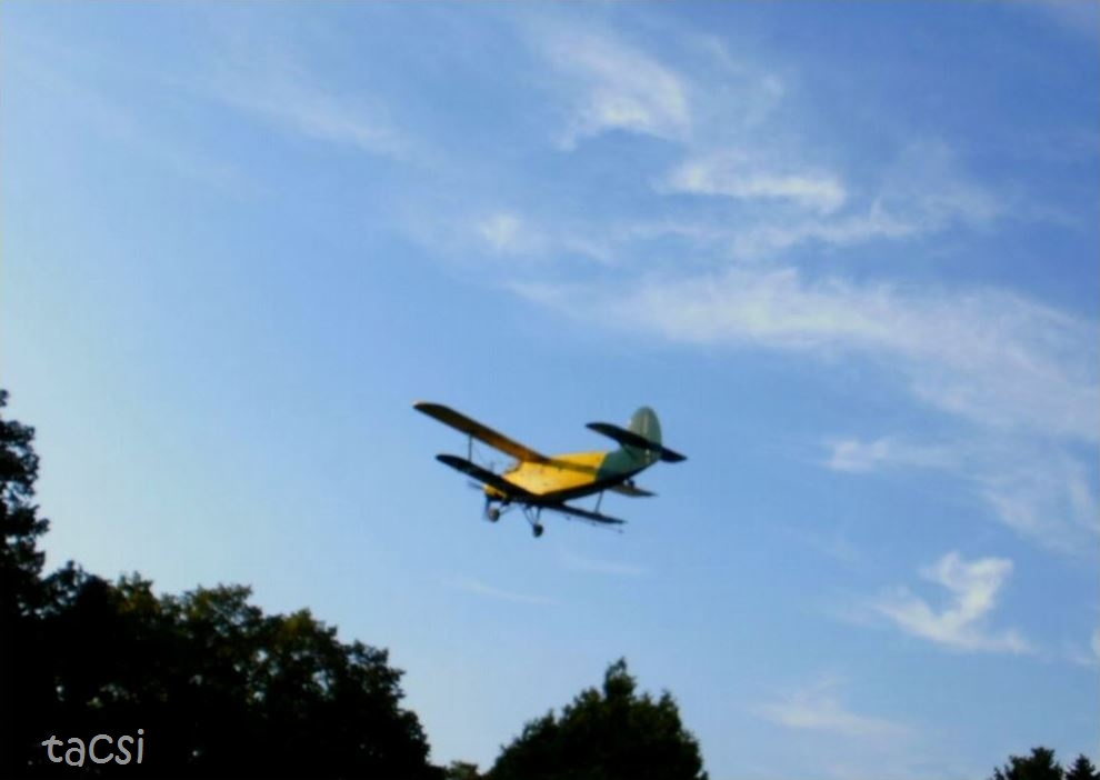 Szúnyogírtó repülőgép Sopron felett (2010.08.10)