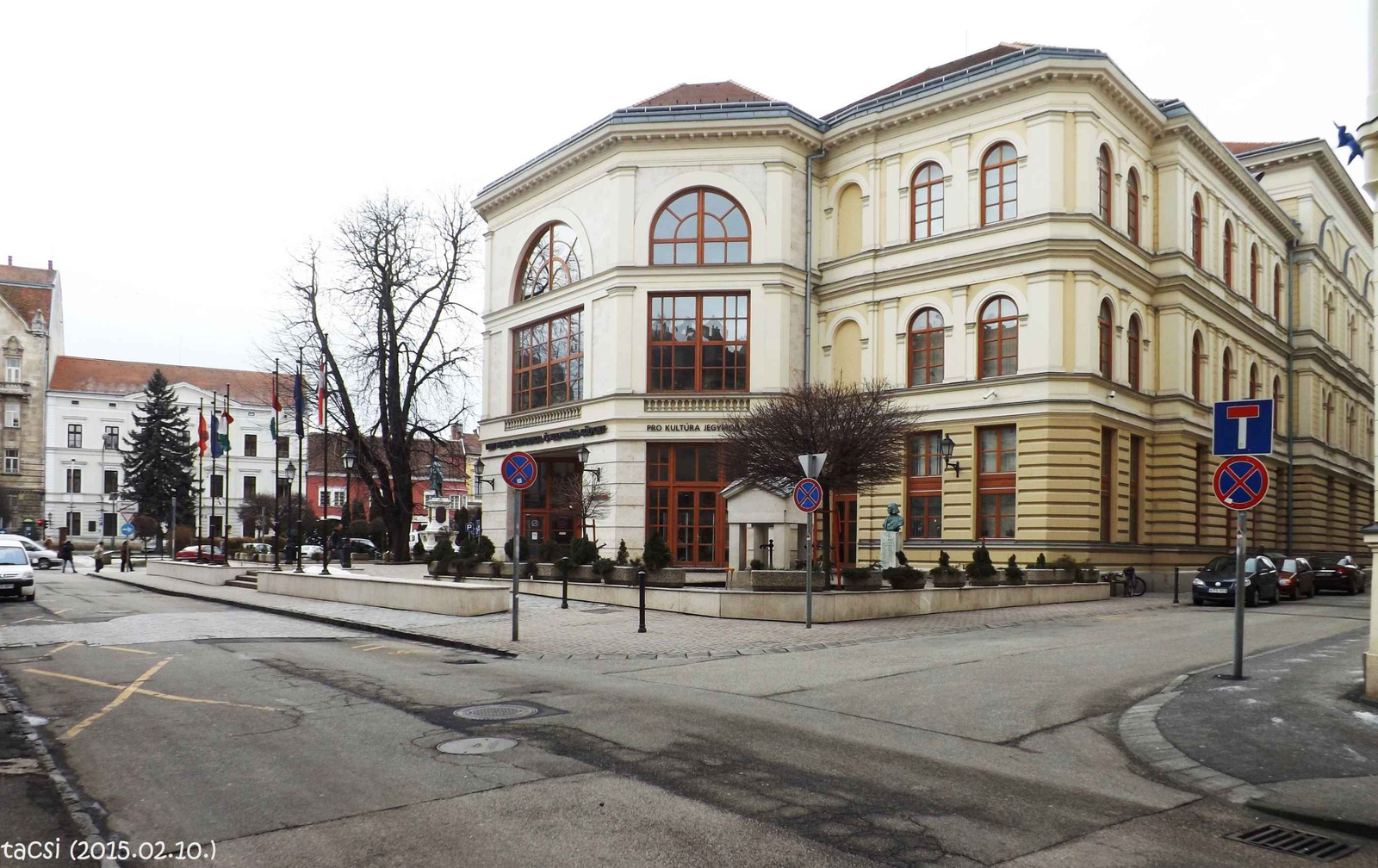 Konferencia központ és egy kevés Széchenyi tér