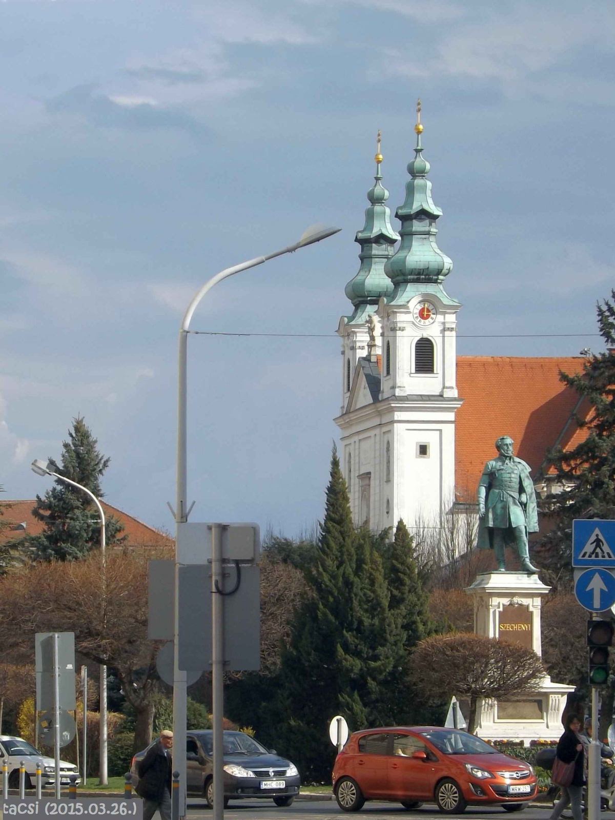Domonkos templom és Széchenyi szobor