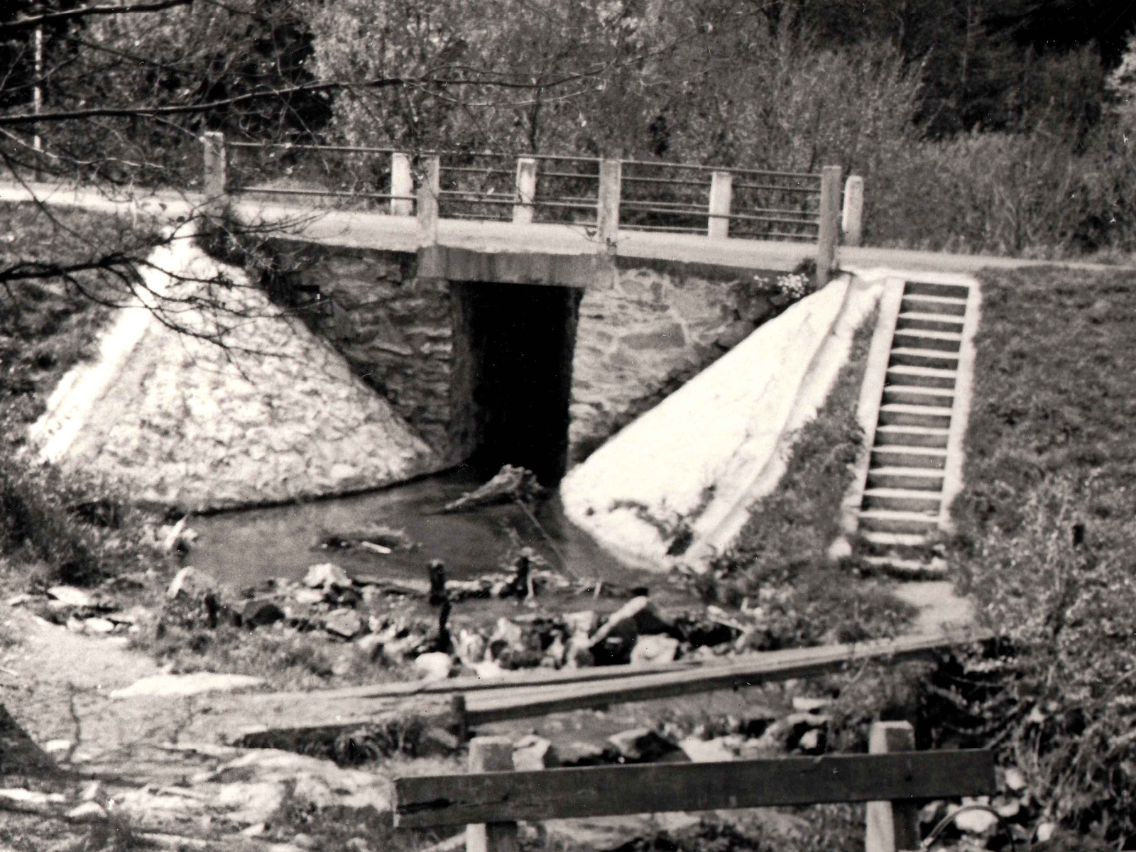 Fehér híd Görgehalomnál 1966 táján