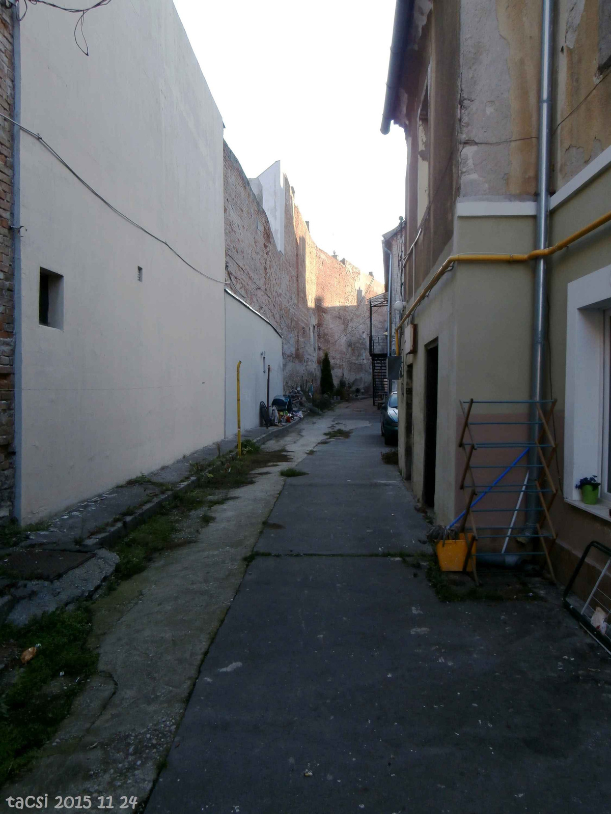 Magyar utca 3 . ház udvara 2.