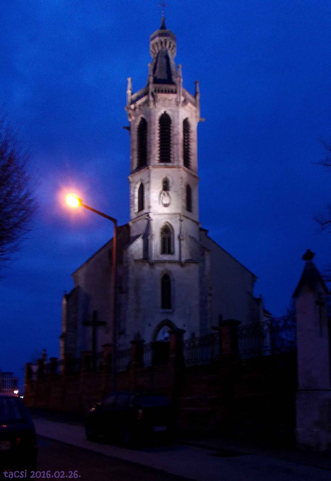Szent Mihály templom kivilágítva