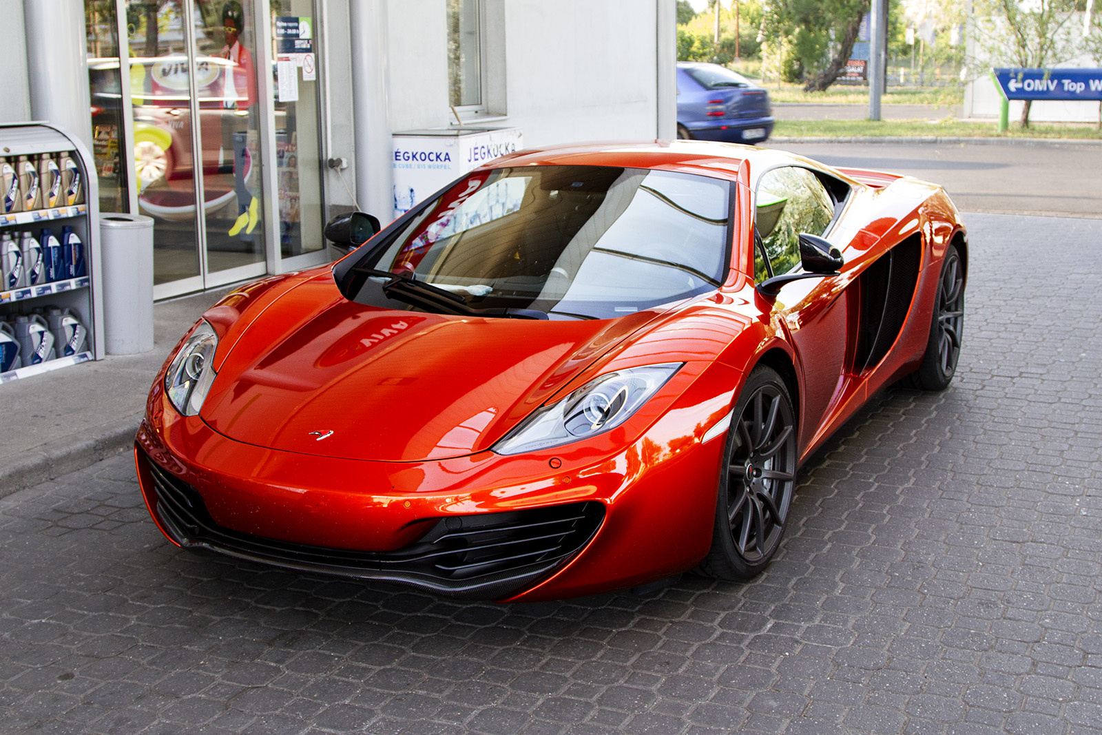 McLaren MP4-12C