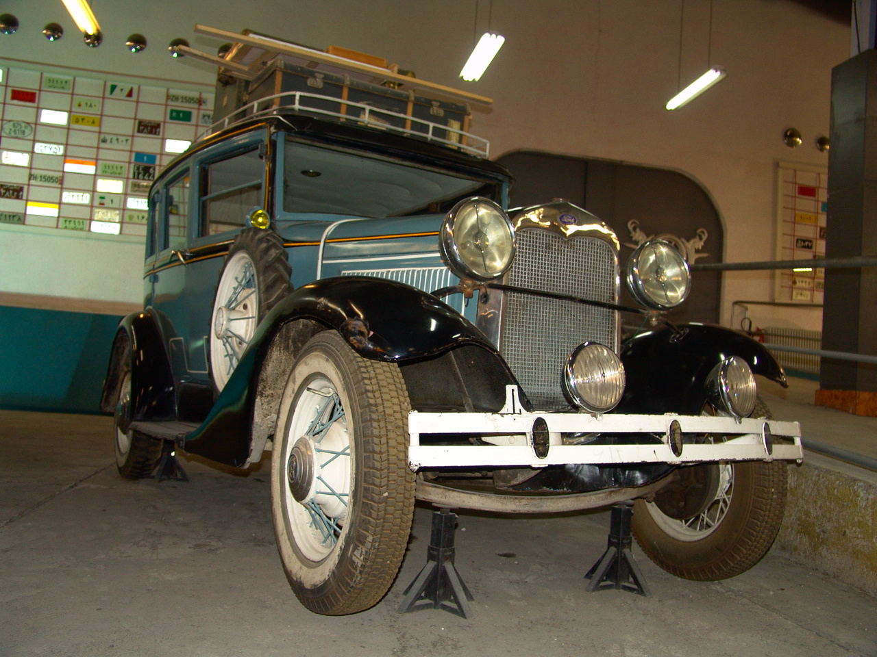 Iranian car museum, Karaj,July13,2010 110